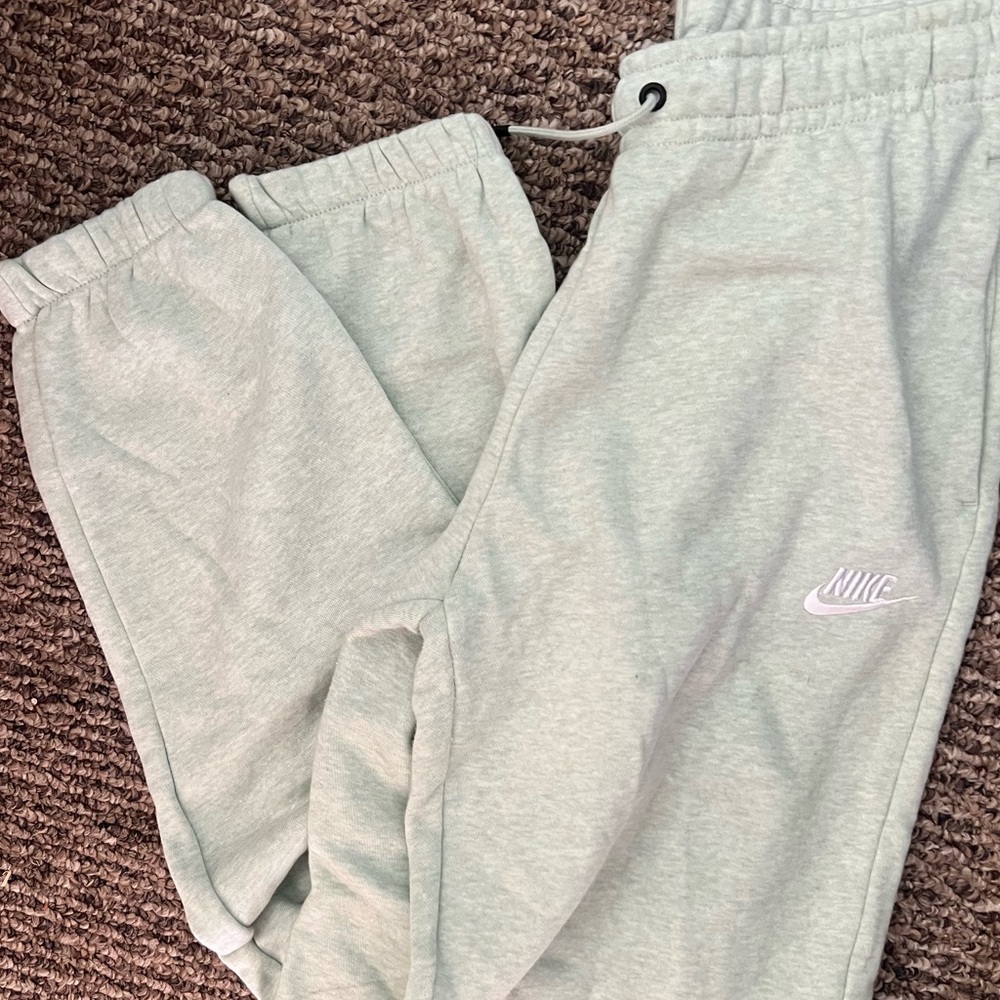 Nike Fleece Sweatpants - Picture 6 of 7